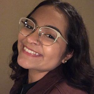 Meet your Posher, Elisa